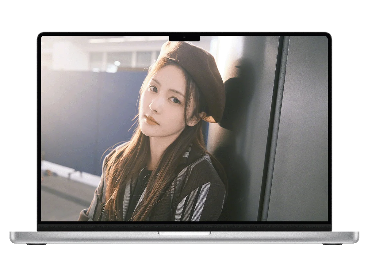 白鹿 贝雷帽 条纹西装 暖阳 街拍 清新 氛围感 电脑壁纸